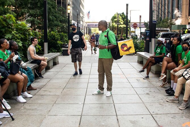 The Soul of Harlem Walking Tour in New York - From 125th Street views to Park Avenue details at Metro-North