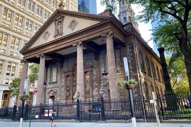 The Story Behind NY's Evolving Skyline An Architectural Journey Through History - Using the downloadable PDF like a street-side cheat sheet
