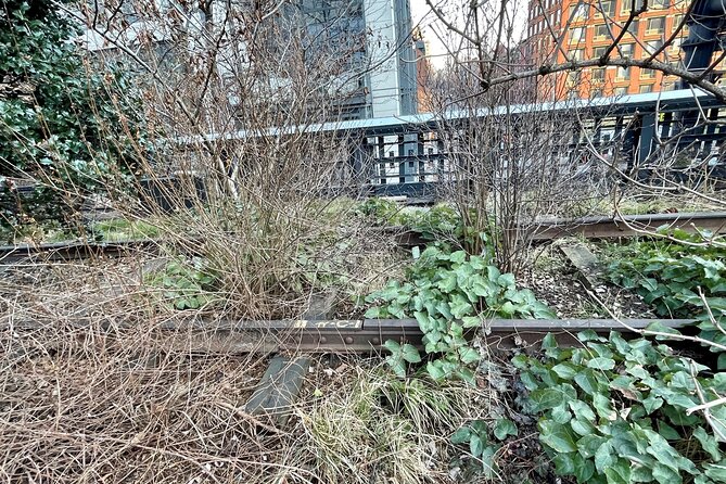 The Story of the High Line Elevated Park and Hudson Yards - Use the PDF map to turn the video into a real self-guided walk