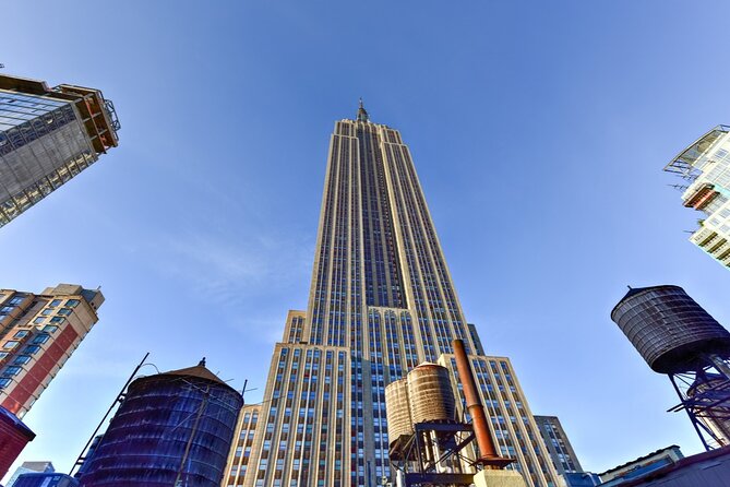 Time Warp in Flatiron: NYC Self-Guided Puzzle Quest - MetLife Building and the Seward Monument: big landmarks, quick wins