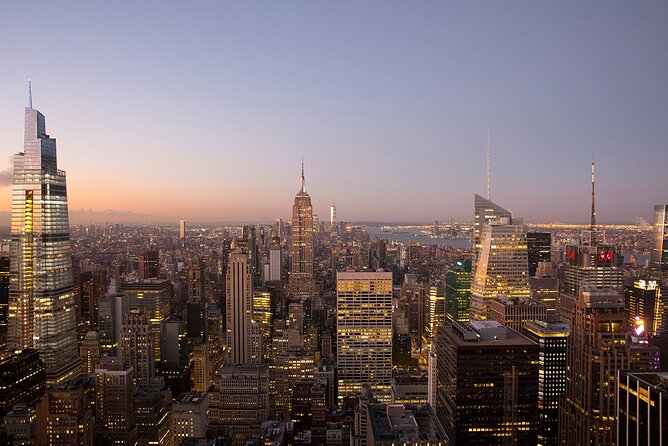 Top of the Rock VIP Tickets with SKYLIFT and The Beam Experience - The Beam Experience: height and weight rules you must follow