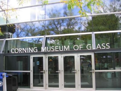 Toronto, Niagara Falls & Thousand Islands 3-day Tour from NY - Day 1: From Upstate New York Into Niagara After Dark