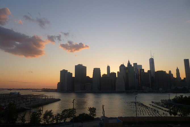Tour by Night in Italian - Brooklyn Bridge Park: skyline photos without the stress