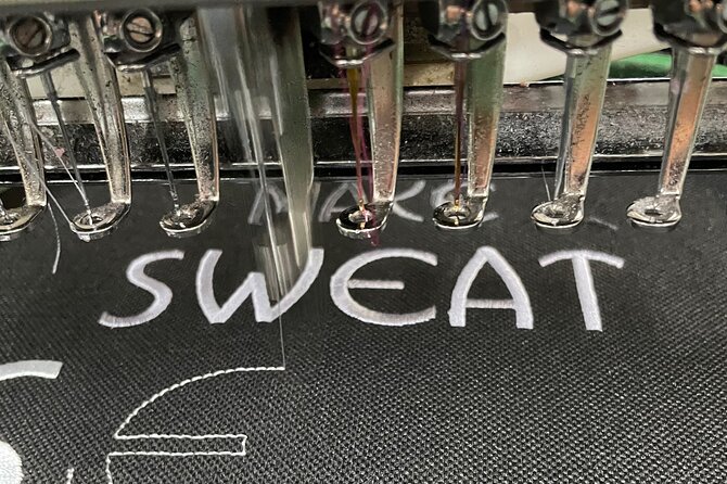 Tour Fashion Factory & Create a souvenir - Small risks to know: group time limits and an occasional service problem