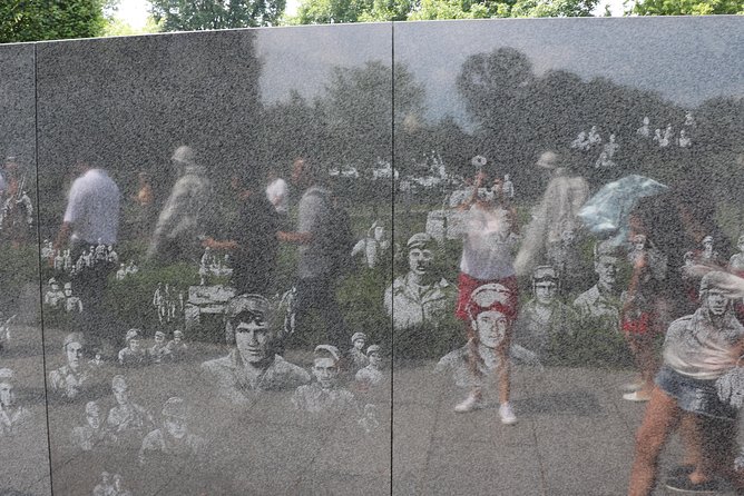 Tour from New York to Washington in 1 Day - Lincoln Memorial and Reflecting Pool Photos: Why This Area Gets So Much Attention