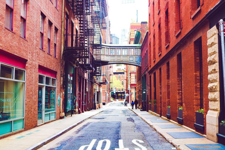 TriBeCa Architecture & History Walking Tour - Starting at TriBeCa’s edge and walking north (the best way to see it)