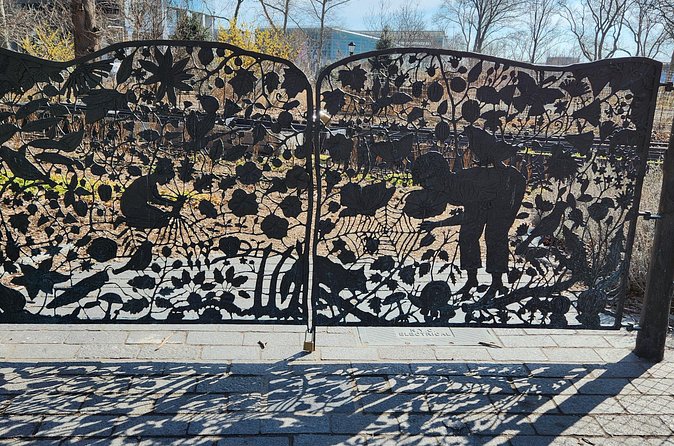 Unexpected Wall Street Walking Tour - Value: is $45 worth it for a 2h 15m guided walk?