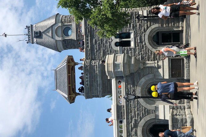 VIP Central Park Pedicab Tour - Jacqueline Kennedy Onassis Reservoir and Delacorte Theater vibes