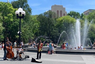Visit in French the must-see neighborhoods of NYC - Greenwich Village: Film-Used Streets and Single-Family Charm