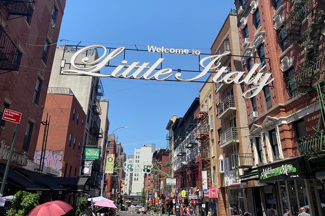 Visit in French the must-see neighborhoods of NYC - Chinatown: A City Within a City for All Your Senses