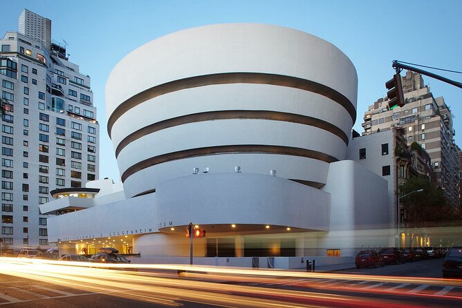 Visit The Guggenheim Museum & 3h Manhattan Walking Tour - Guide impact: why John’s style can make the city click