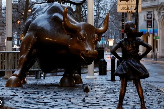 Wall Street Inside with a Trader Walking History Tour - Stop 1: Charging Bull, the symbol and the mood behind it