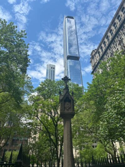 Wall Street: The birth place of NYC in French/English tour - Where you start: meeting point and quick orientation