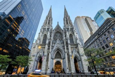 Wall Street to Chinatown: Dumplings & Taro bites walking tour - The NYSE, Federal Hall, and the Fed: iconic fronts with real meaning