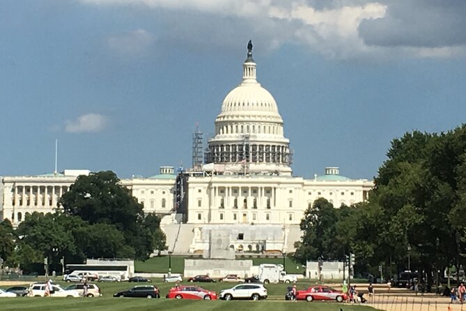 Washington DC and Monuments Day Tour from New York - Capitol building front: another short photo stop with big stakes