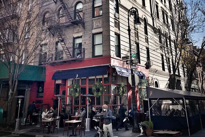 West Village's Flappers, Freaks & Punks: A Self-Guided Audio Tour - Where the stops land on your feet: what to expect from the walk