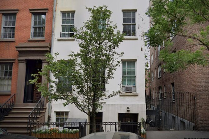 West Village's Flappers, Freaks & Punks: A Self-Guided Audio Tour - Who this tour is best for