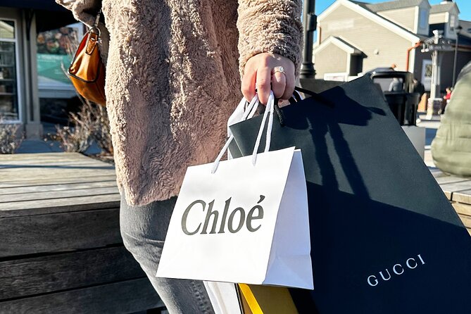 Woodbury Common Premium Outlets Shopping Tour from Midtown - Food and Crowd Reality: Plan Lunch Early