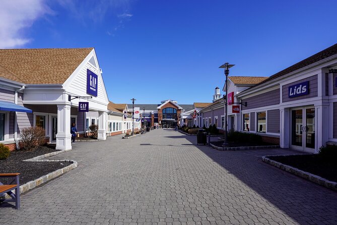 Woodbury Common Premium Outlets Shopping Tour from Midtown - Who This Tour Is Best For (and Who Should Think Twice)